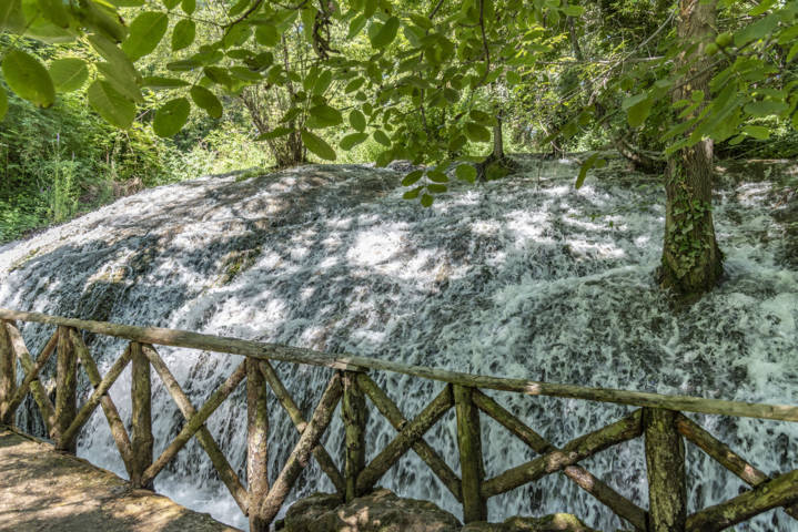 Zaragoza - Nuévalos 28 - monasterio de Piedra - los Fresnos Altos.jpg